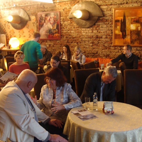 esk marketingov spolenost - Klub uitel marketingu